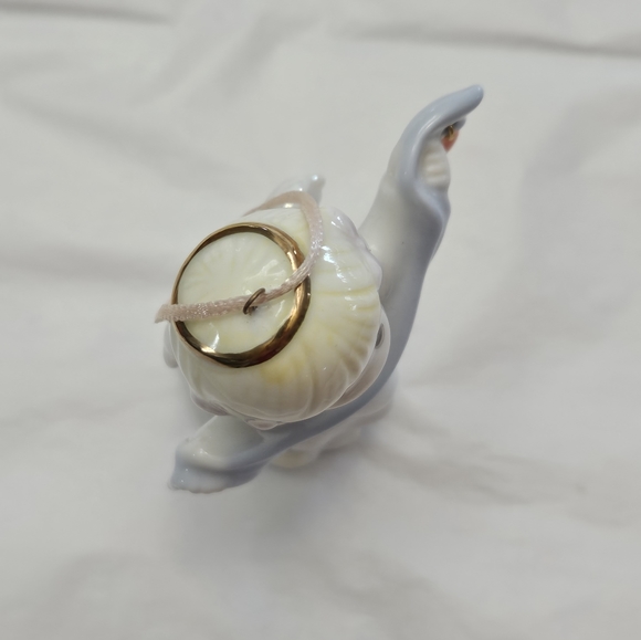 Precious Moments Christmas Ornament - Picture 6 of 7